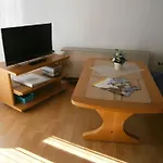 아파트 Gaestehaus Lamprecht 울딘겐물호펜