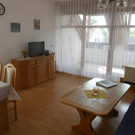 Gaestehaus Lamprecht 아파트 울딘겐물호펜