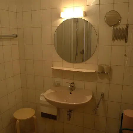 Gaestehaus Lamprecht 아파트 울딘겐물호펜