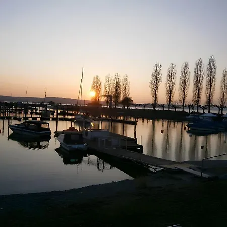 아파트 Gaestehaus Lamprecht 울딘겐물호펜